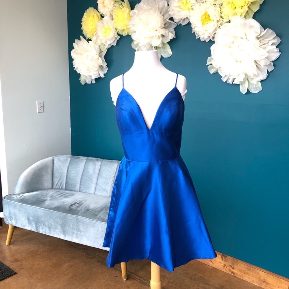 *STORE CLOSING CLEARANCE* NWT Sherri Hill Cocktail 👗